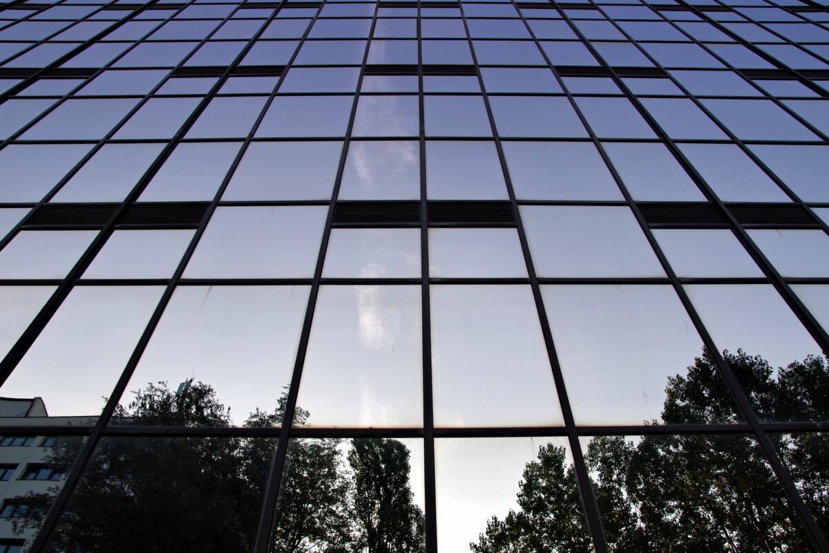 Folie przeciwsłoneczne na szyby